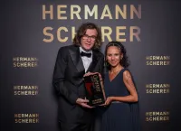 Vom Trauma zum Triumph: Zürcher Coachin (28) gewinnt internationalen Speaker-Preis