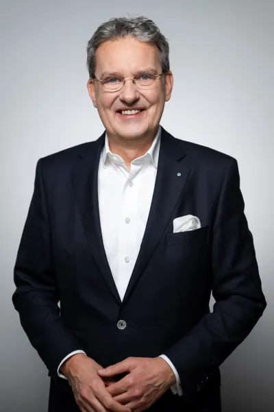 Prof. Dr. Guido Quelle Unternehmensnachfolge als entscheidender Erfolgsfaktor