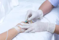Prof. Dr. Markus Masin Sichere Katheterpflege mit Taurolidin: Prof. Dr. Markus Masin gibt praktische Empfehlungen