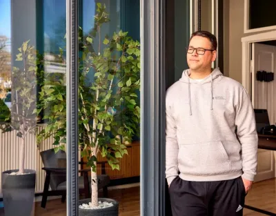 Mit Retreats in Norddeutschland erweitert Inhaber Constantin Jacob sein Angebot für NORDIC RELAXING. NORDIC RELAXING: Auszeit mit Meeresbrise