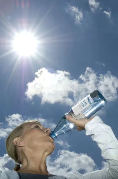 Richtig Trinken bei Hitze Sechs Tipps zum richtigen Trinken bei Hitze