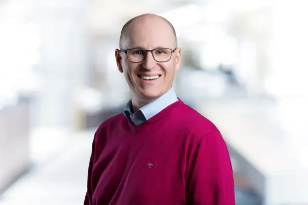 Wie LinkedIn zur langfristigen Quelle für Neukunden wird: zwischen Reichweite und Beziehung