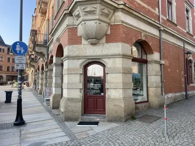 Schuhfachgeschäft VITA REGIA mit neuem Geschäft in Dresden VITA REGIA mit neuem Geschäft für kybun Schuhe und Joya Schuhe in Dresden