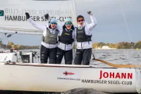 Heimsieg auf der Alster: Silke Basedow, Maren Hahlbrock und Mia Hahn sind Meisterinnen der Meister