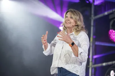 Simone Koppe überzeugt beim internationalen Speaker Slam