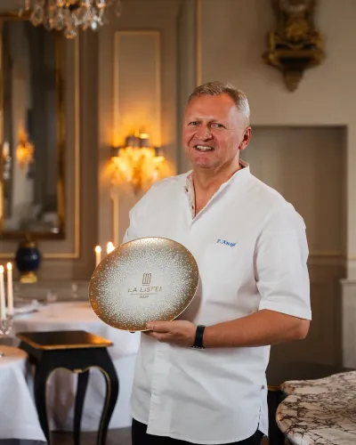 Peter Knogl"s "Cheval Blanc" im Baseler Grand Hotel Les Trois Rois ist das beste Restaurant der Schweiz und unter den TOP 3 Restaurants