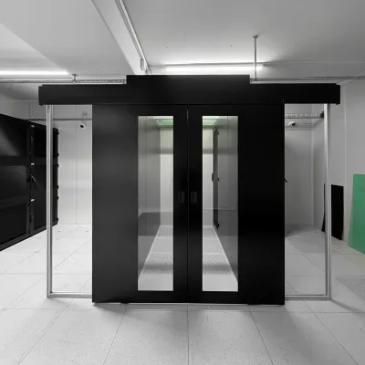 SupraNet AG modernisiert Rechenzentrumsfläche mit Kaltgangeinhausungen und Serverschränken. SupraNet AG setzt bei Modernisierung seines Rechen-zentrums auf SCHÄFER IT-Systems