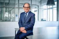 TENAXIS - Dr. Marc Konieczny gründet Executive-Search-Boutique