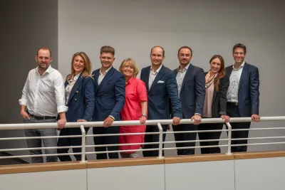 VertreterInnen beider Unternehmen Immobilienkompetenz trifft Finanzexpertise