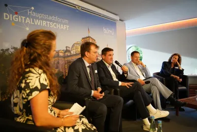v.l.n.r: Lisa Ehrentraut, Dr. Reinhard Brandl, Dr. Oliver Grün, Manuel Höferlin, Claudia Alsdorf Hauptstadtforum Digitalwirtschaft des BITMi - Digitale Perspektiven nach der Europawahl