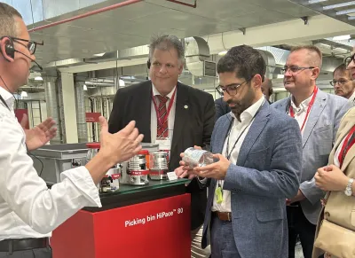 Wirtschaftsminister Kaweh Mansoori zu Besuch bei Pfeiffer Vacuum Hessischer Wirtschaftsminister Kaweh Mansoori (SPD) zu Gast bei Pfeiffer Vacuum