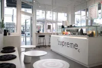 Zupreme Café innen Zupreme Cafe: Frozen Yogurt & More eröffnet in Darmstadt - Neuer Hotspot für bewussten Genuss